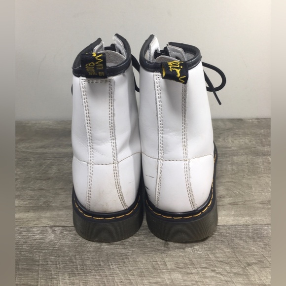 Doc Martens White Womens 1460 11822 Smooth Leather Virginia Boots Size UK 7 US 9 - Picture 7 of 12
